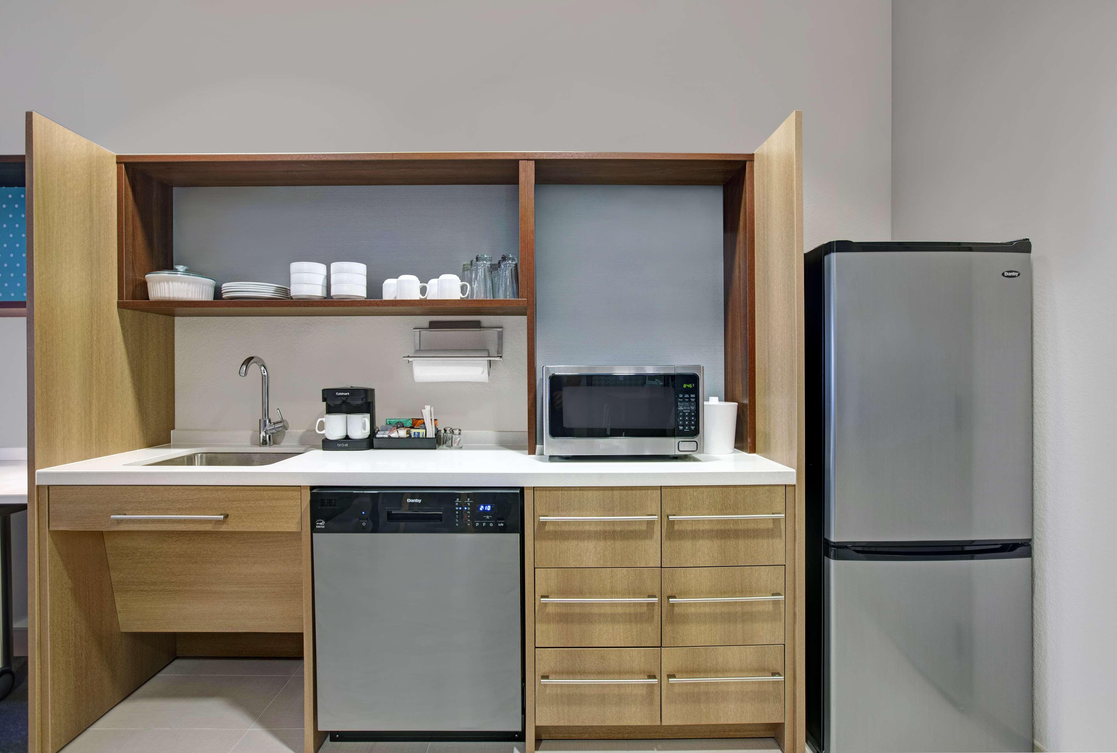 Home2 Suites By Hilton Richmond Esterno foto