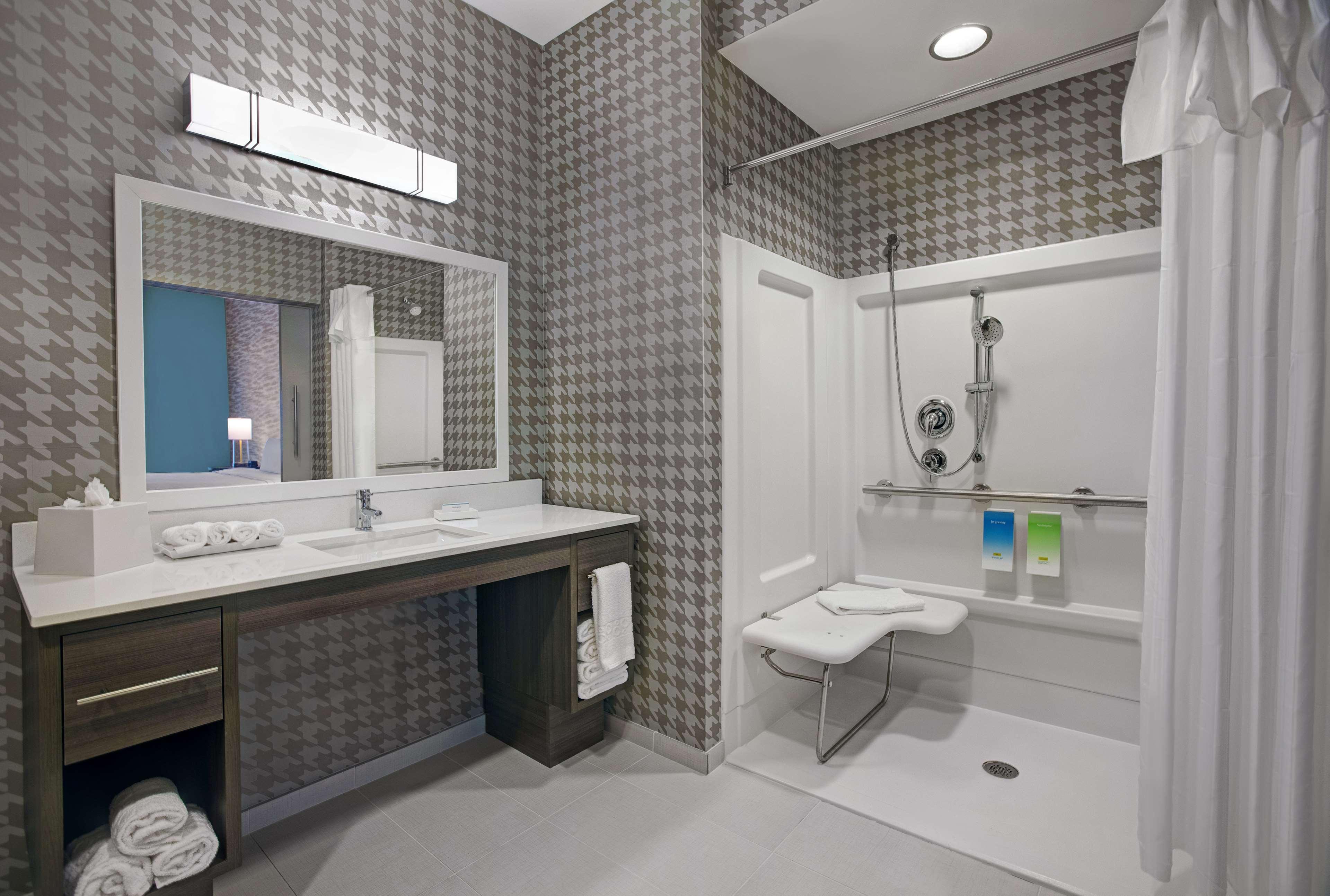 Home2 Suites By Hilton Richmond Esterno foto